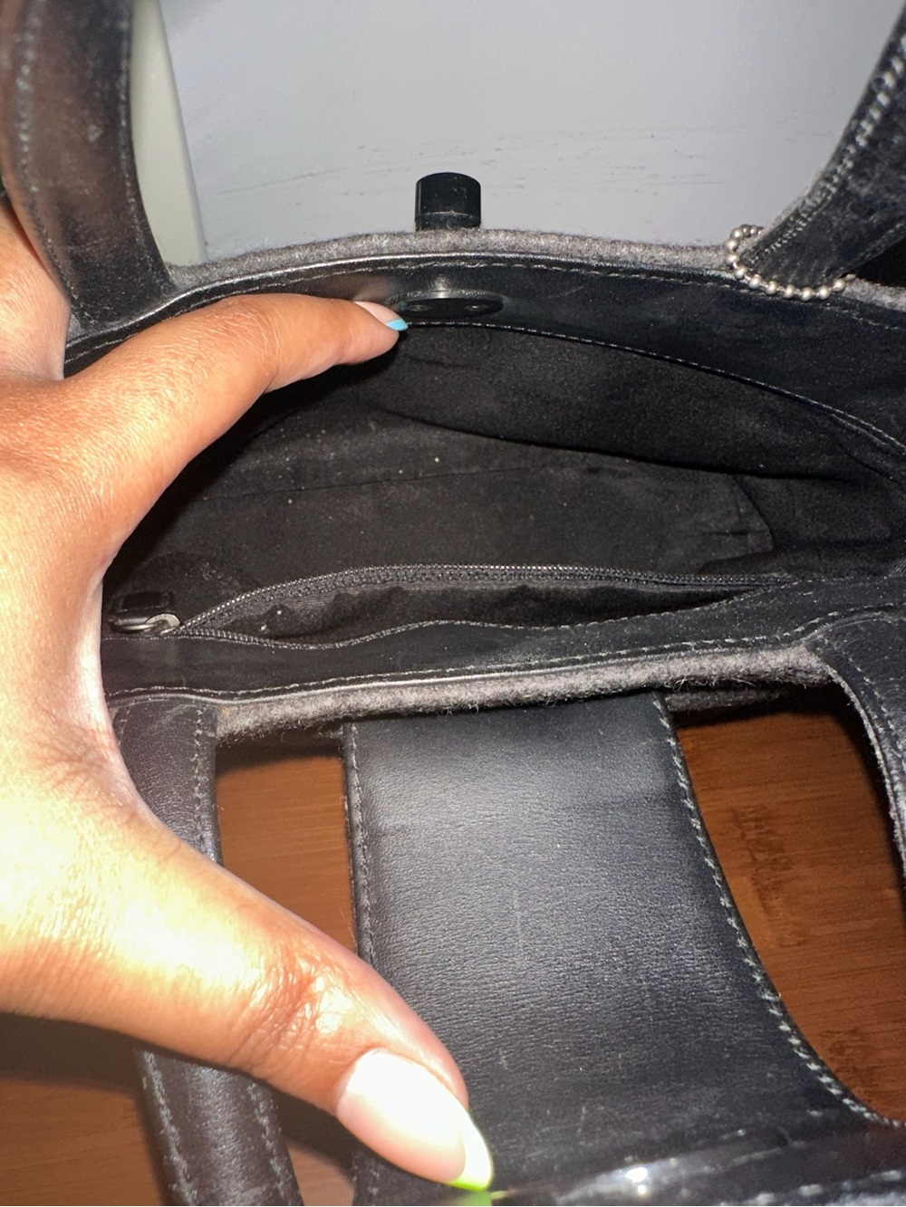 Coach Gray Wool Tote Handbag with Turn-Lock Closure - Picture 6 of 10